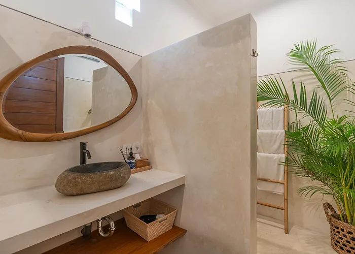 Cozy 2 Beds In Семиньяк